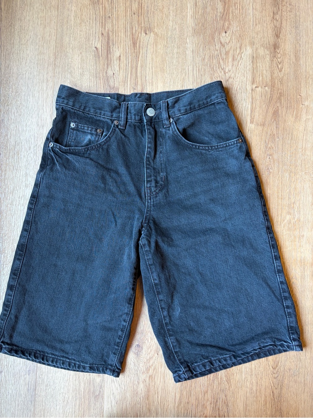 Zara Women’s Black Denim Bermuda Shorts Size 29 High Rise Wide Leg 100% Cotton